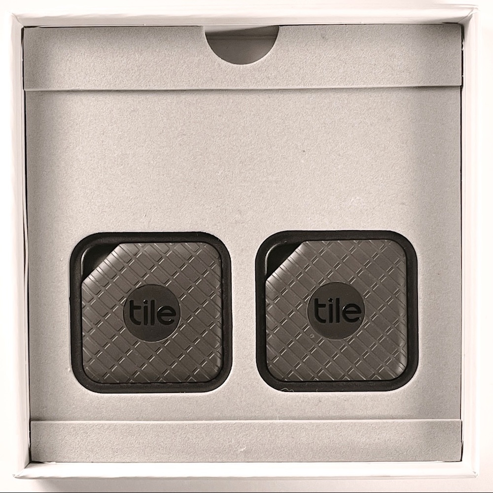2 NEW Tile Sport Set Black Waterproof Blutooth Tracking Devices